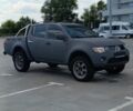 Серый Мицубиси Л 200, объемом двигателя 2.48 л и пробегом 270 тыс. км за 11800 $, фото 6 на Automoto.ua