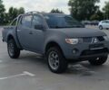 Серый Мицубиси Л 200, объемом двигателя 2.48 л и пробегом 270 тыс. км за 11800 $, фото 2 на Automoto.ua