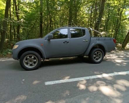 Серый Мицубиси Л 200, объемом двигателя 2.5 л и пробегом 270 тыс. км за 11800 $, фото 11 на Automoto.ua