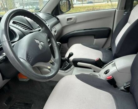 Серый Мицубиси Л 200, объемом двигателя 2.5 л и пробегом 215 тыс. км за 4200 $, фото 7 на Automoto.ua