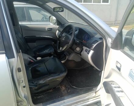 Сірий Міцубісі Л 200, об'ємом двигуна 2.5 л та пробігом 200 тис. км за 6203 $, фото 1 на Automoto.ua