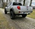 Серый Мицубиси Л 200, объемом двигателя 2.5 л и пробегом 278 тыс. км за 2850 $, фото 5 на Automoto.ua