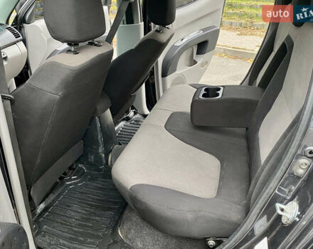 Серый Мицубиси Л 200, объемом двигателя 2.48 л и пробегом 185 тыс. км за 13500 $, фото 9 на Automoto.ua