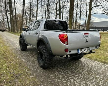 Серый Мицубиси Л 200, объемом двигателя 2.5 л и пробегом 215 тыс. км за 4200 $, фото 4 на Automoto.ua