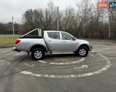 Сірий Міцубісі Л 200, об'ємом двигуна 2.48 л та пробігом 194 тис. км за 11500 $, фото 4 на Automoto.ua