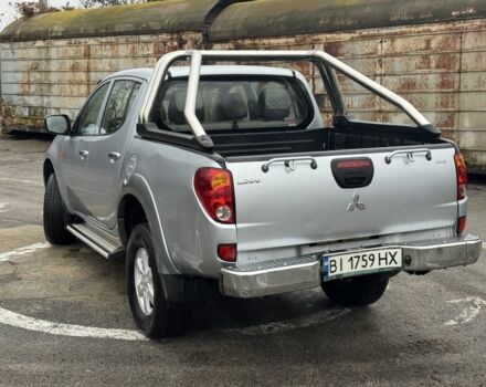 Сірий Міцубісі Л 200, об'ємом двигуна 2.5 л та пробігом 194 тис. км за 11500 $, фото 2 на Automoto.ua