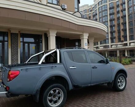 Сірий Міцубісі Л 200, об'ємом двигуна 2.48 л та пробігом 295 тис. км за 10999 $, фото 8 на Automoto.ua