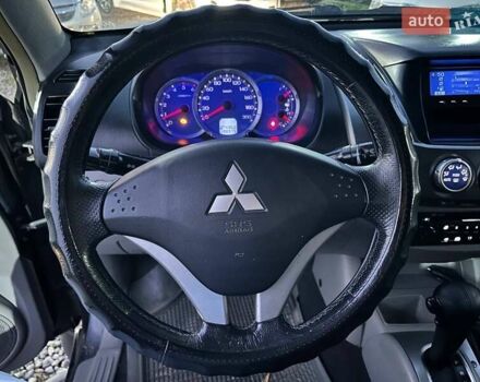 Сірий Міцубісі Л 200, об'ємом двигуна 2.48 л та пробігом 199 тис. км за 13500 $, фото 12 на Automoto.ua