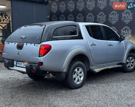 Серый Мицубиси Л 200, объемом двигателя 2.48 л и пробегом 260 тыс. км за 9900 $, фото 3 на Automoto.ua