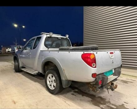 Серый Мицубиси Л 200, объемом двигателя 0 л и пробегом 238 тыс. км за 6200 $, фото 2 на Automoto.ua