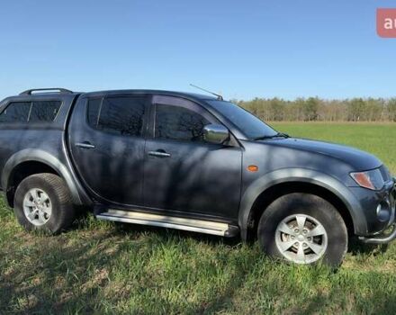 Серый Мицубиси Л 200, объемом двигателя 2.48 л и пробегом 234 тыс. км за 13000 $, фото 21 на Automoto.ua