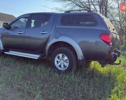 Серый Мицубиси Л 200, объемом двигателя 2.48 л и пробегом 234 тыс. км за 13000 $, фото 15 на Automoto.ua