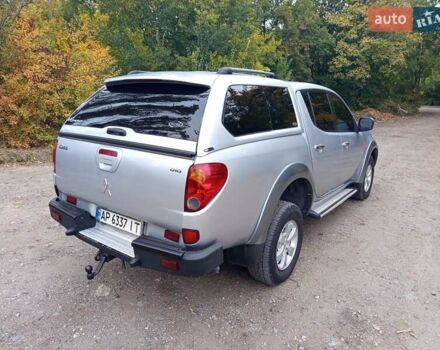 Сірий Міцубісі Л 200, об'ємом двигуна 2.48 л та пробігом 390 тис. км за 10900 $, фото 3 на Automoto.ua