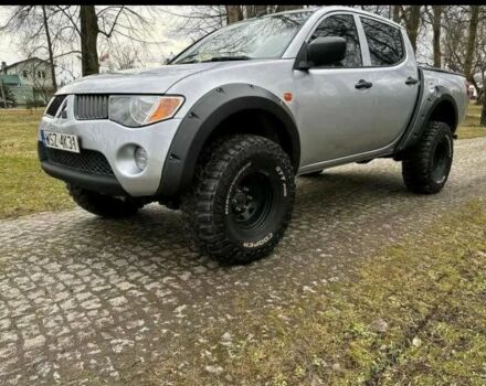 Сірий Міцубісі Л 200, об'ємом двигуна 2.5 л та пробігом 218 тис. км за 2800 $, фото 2 на Automoto.ua