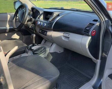 Серый Мицубиси Л 200, объемом двигателя 2.48 л и пробегом 234 тыс. км за 13000 $, фото 28 на Automoto.ua