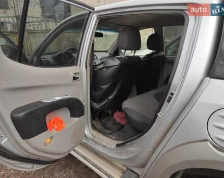 Сірий Міцубісі Л 200, об'ємом двигуна 2.48 л та пробігом 601 тис. км за 7000 $, фото 10 на Automoto.ua