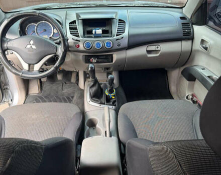 Мицубиси Л 200 2008 в Киеве на Automoto.ua Серый Мицубиси Л 200, объемом двигателя 2.4 л и пробегом 310 тыс. км за 11900 $, фото 8 на Automoto.ua