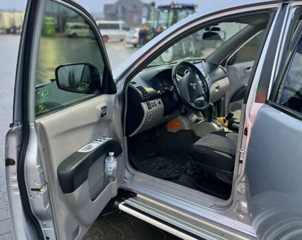 Сірий Міцубісі Л 200, об'ємом двигуна 2.48 л та пробігом 236 тис. км за 15400 $, фото 8 на Automoto.ua