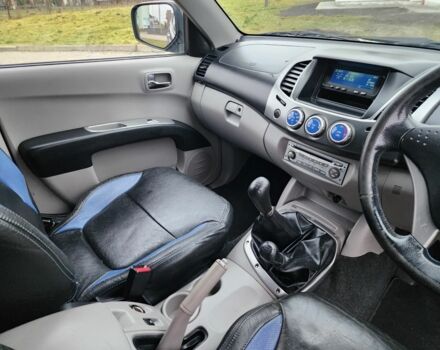 Сірий Міцубісі Л 200, об'ємом двигуна 2.5 л та пробігом 141 тис. км за 8153 $, фото 16 на Automoto.ua