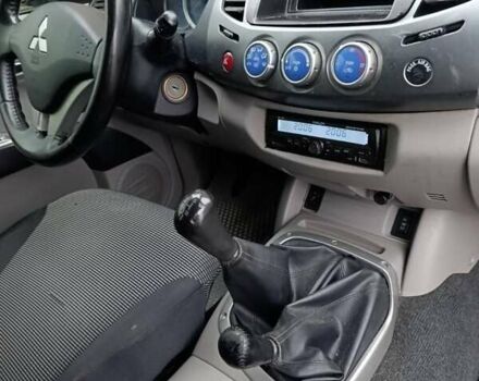 Сірий Міцубісі Л 200, об'ємом двигуна 2.5 л та пробігом 300 тис. км за 12300 $, фото 40 на Automoto.ua