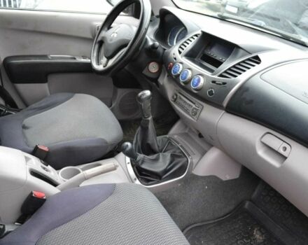 Сірий Міцубісі Л 200, об'ємом двигуна 2.5 л та пробігом 278 тис. км за 4100 $, фото 7 на Automoto.ua