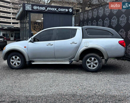 Серый Мицубиси Л 200, объемом двигателя 2.48 л и пробегом 260 тыс. км за 9900 $, фото 2 на Automoto.ua