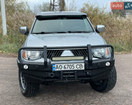 Міцубісі Л 200 2008 у Житомирі на Automoto.ua Сірий Міцубісі Л 200, об'ємом двигуна 2.48 л та пробігом 316 тис. км за 13000 $, фото 1 на Automoto.ua
