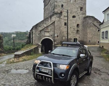 Сірий Міцубісі Л 200, об'ємом двигуна 2.48 л та пробігом 320 тис. км за 17600 $, фото 1 на Automoto.ua