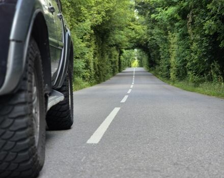 Серый Мицубиси Л 200, объемом двигателя 2.5 л и пробегом 300 тыс. км за 14000 $, фото 9 на Automoto.ua