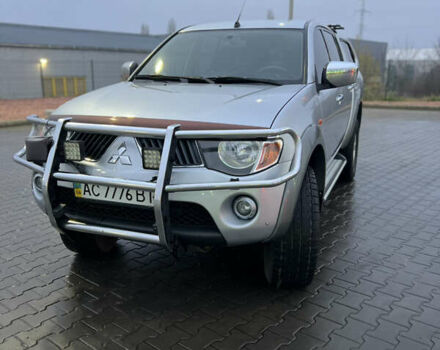 Сірий Міцубісі Л 200, об'ємом двигуна 2.48 л та пробігом 236 тис. км за 15400 $, фото 2 на Automoto.ua