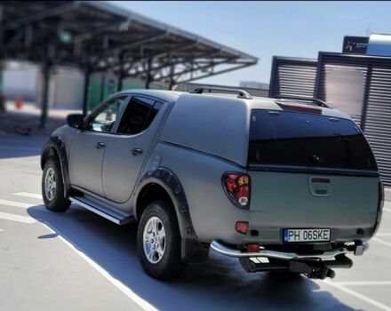 Серый Мицубиси Л 200, объемом двигателя 2 л и пробегом 244 тыс. км за 3600 $, фото 6 на Automoto.ua