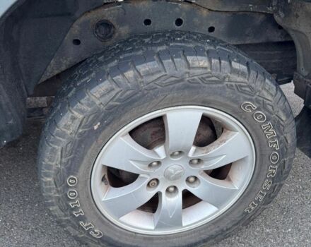 Серый Мицубиси Л 200, объемом двигателя 2.5 л и пробегом 116 тыс. км за 6384 $, фото 7 на Automoto.ua