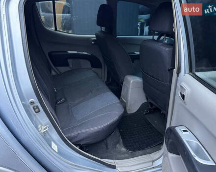 Серый Мицубиси Л 200, объемом двигателя 2.48 л и пробегом 260 тыс. км за 9900 $, фото 9 на Automoto.ua