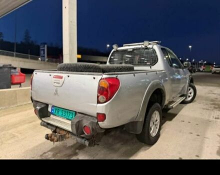 Серый Мицубиси Л 200, объемом двигателя 0 л и пробегом 238 тыс. км за 6200 $, фото 1 на Automoto.ua