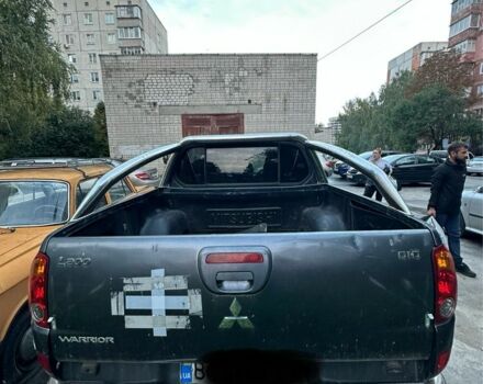 Сірий Міцубісі Л 200, об'ємом двигуна 2.5 л та пробігом 250 тис. км за 6500 $, фото 1 на Automoto.ua