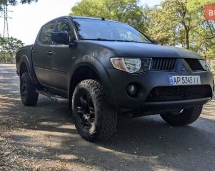 Серый Мицубиси Л 200, объемом двигателя 2.48 л и пробегом 291 тыс. км за 11999 $, фото 7 на Automoto.ua