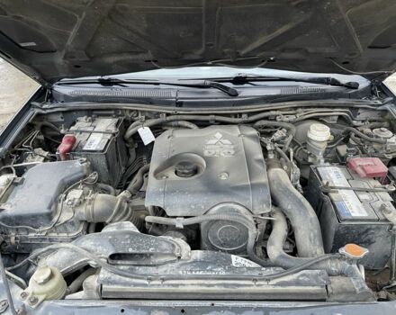 Сірий Міцубісі Л 200, об'ємом двигуна 2.5 л та пробігом 376 тис. км за 12400 $, фото 8 на Automoto.ua