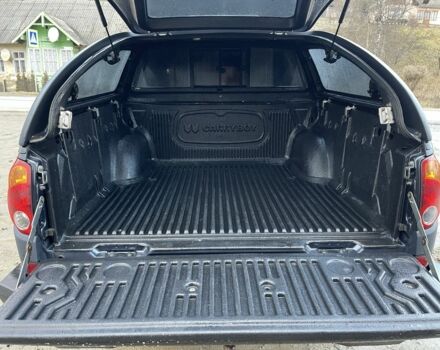 Сірий Міцубісі Л 200, об'ємом двигуна 2.5 л та пробігом 376 тис. км за 12400 $, фото 13 на Automoto.ua