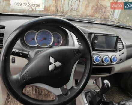 Сірий Міцубісі Л 200, об'ємом двигуна 2.48 л та пробігом 601 тис. км за 7000 $, фото 6 на Automoto.ua