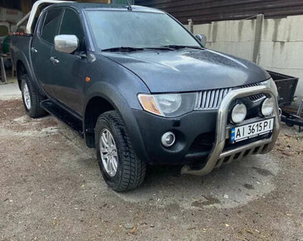 Серый Мицубиси Л 200, объемом двигателя 2.48 л и пробегом 252 тыс. км за 13700 $, фото 11 на Automoto.ua