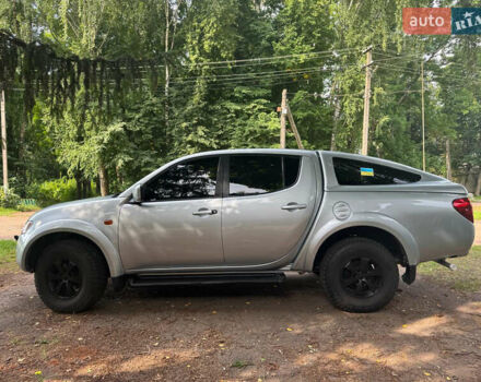 Мицубиси Л 200 2008 в Киеве на Automoto.ua Серый Мицубиси Л 200, объемом двигателя 2.4 л и пробегом 310 тыс. км за 11900 $, фото 4 на Automoto.ua