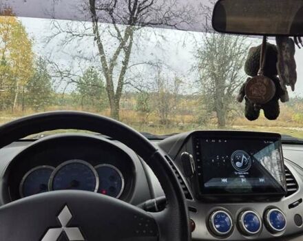 Сірий Міцубісі Л 200, об'ємом двигуна 2.48 л та пробігом 320 тис. км за 17600 $, фото 5 на Automoto.ua