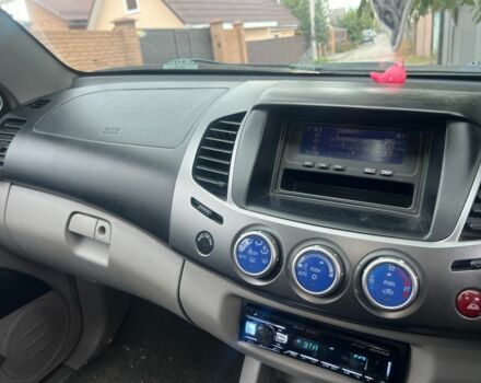 Сірий Міцубісі Л 200, об'ємом двигуна 0 л та пробігом 169 тис. км за 5899 $, фото 2 на Automoto.ua