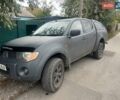 Серый Мицубиси Л 200, объемом двигателя 2.48 л и пробегом 163 тыс. км за 5999 $, фото 2 на Automoto.ua
