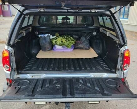 Сірий Міцубісі Л 200, об'ємом двигуна 2.5 л та пробігом 260 тис. км за 12500 $, фото 6 на Automoto.ua