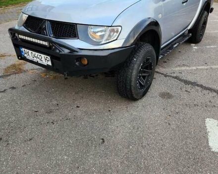Сірий Міцубісі Л 200, об'ємом двигуна 2.48 л та пробігом 260 тис. км за 13000 $, фото 1 на Automoto.ua