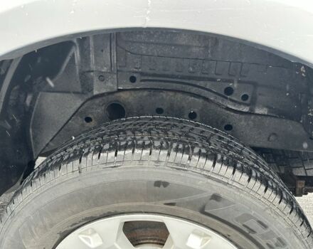 Серый Мицубиси Л 200, объемом двигателя 2.5 л и пробегом 155 тыс. км за 7888 $, фото 21 на Automoto.ua