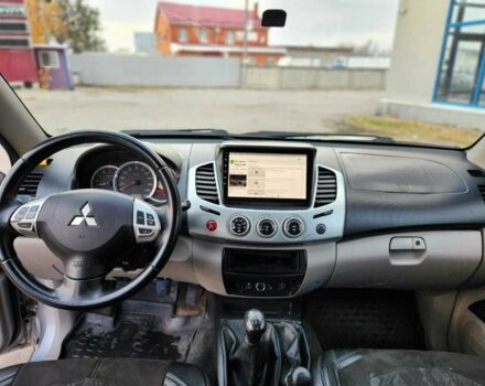Сірий Міцубісі Л 200, об'ємом двигуна 2.5 л та пробігом 260 тис. км за 12500 $, фото 5 на Automoto.ua