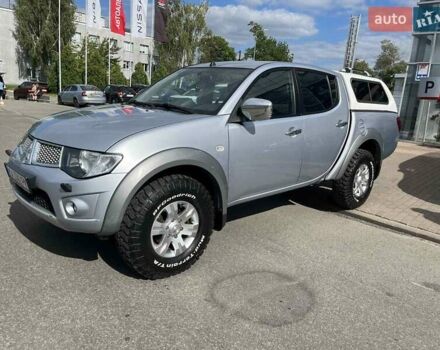 Сірий Міцубісі Л 200, об'ємом двигуна 2.48 л та пробігом 150 тис. км за 18900 $, фото 4 на Automoto.ua