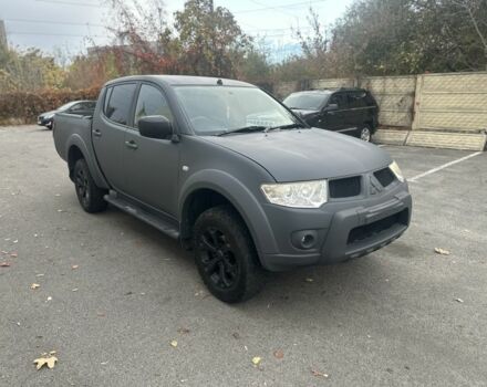 Мицубиси Л 200 2012 в Днепре (Днепропетровске) на Automoto.ua Серый Мицубиси Л 200, объемом двигателя 2.5 л и пробегом 125 тыс. км за 7850 $, фото 1 на Automoto.ua